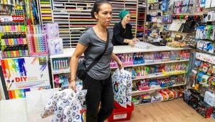 Kırtasiye desteği hem velilerin hem de esnafın yüzünü güldürdü