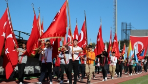 Aliağa, Cumhuriyetin 101. Yılında Atatürk Stadında Buluştu
