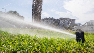 İzmir'in parklarında akıllı sulama dönemi