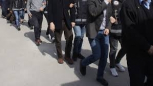 İzmir merkezli FETÖ operasyonu: 12 gözaltı