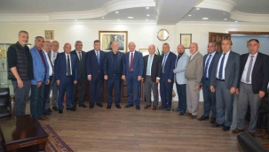 İzmir Şoförler ve Otomobilciler Odası'nın yeni başkanından ilk ziyaret Esnaf Birliği'ne