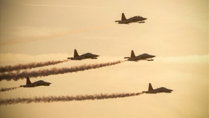 Türk Yıldızları 29 Ekim provasında göz doldurdu