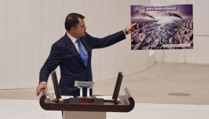 Bakan Kurum İzmir Körfezi'nin yapay zeka ile 10 yıl sonrasını gösterdi! İzmir'e yapay değil, yapan zeka gerek!