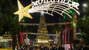 İzmir 2025'i Kültürpark'ta coşkuyla karşıladı