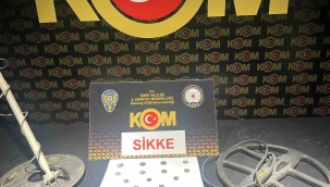 İzmir'de tarihi eser kaçakçısının evine baskın