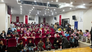 Dayanışma Noktaları çocukları sinema ve tiyatroyla buluşturdu