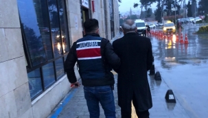 İzmir'de sosyal medyadan terör propagandası operasyonu: 4 gözaltı