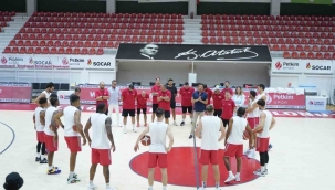 Aliağa Petkimspor - Bahçeşehir Koleji müsabakası ertelendi