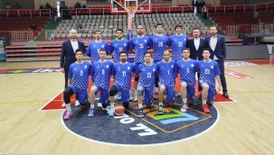 Celal Atik Spor Salonu'nda parke ısınıyor