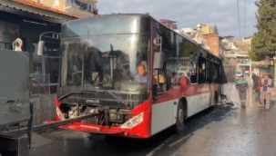 İzmir'de belediye otobüsü alevlere teslim oldu