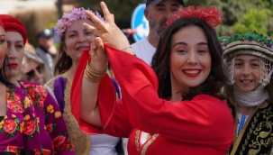 Aliağalı Kadınlar Alaçatı'da Kültür ve Lezzet Şölenine Katıldı