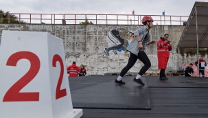 İtfaiyeci olmak için ter döküyorlar
