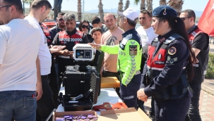 Aliağa'da motosiklet sürücülerine güvenli sürüş eğitimi verildi