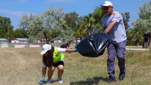 Aliağa'da öğrencilerle kıyı temizliği ve geri dönüşüm eğitimi