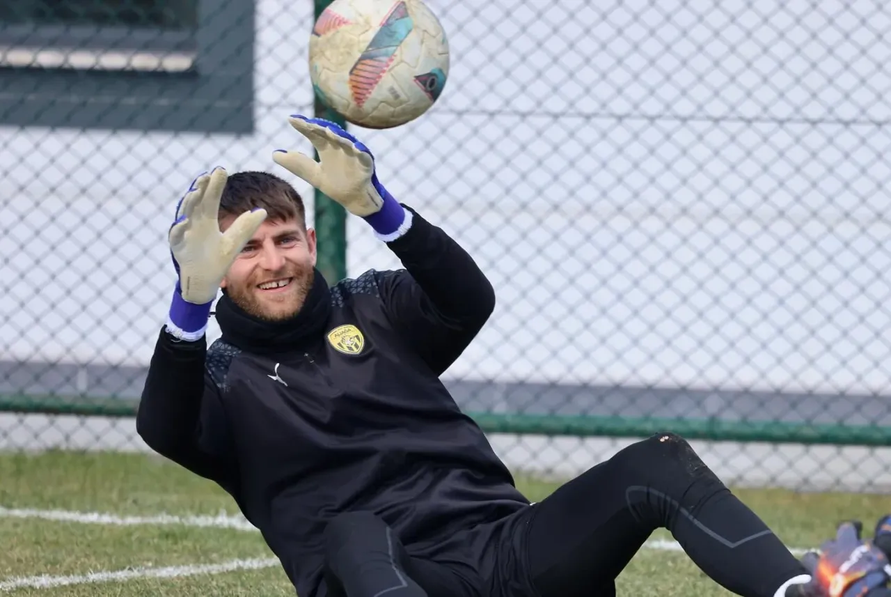 Aliağa FK, Kalecisi Ahmet Pekgöz ile Sözleşmesini Yeniledi