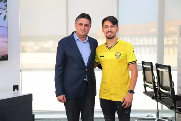 Aliağa FK Takımın Jokeri Yuvada Kaldı, Golcü Yıldız Transfer Edildi