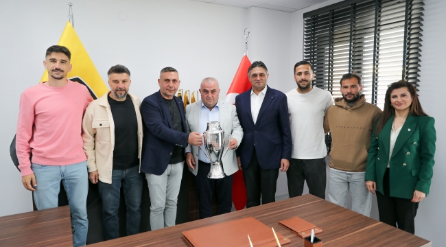 Aliağaspor FK, Şampiyonluk Kupasını Aldı
