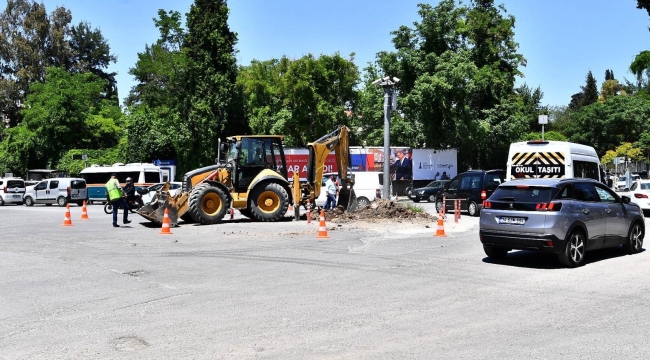 Buca Üçkuyular Meydanı'na yeni trafik düzeni geliyor
