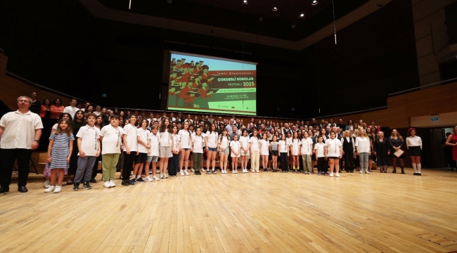 İzmir Uluslararası Çoksesli Korolar Festivali'nde muhteşem final