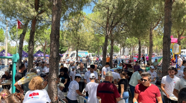 Hacıömerli Mahallesi'nde Geleneksel Köy Hayrı Yoğun Katılımla Gerçekleşti