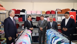 İzmir Ceza İnfaz Kurumları Kampüsü'nde "Kızılay Butik" Hizmete Açıldı