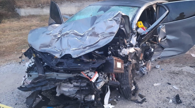 İzmir Menderes'te Feci Kaza: 5 Kişi Hayatını Kaybetti, 2 Kişi Yaralandı