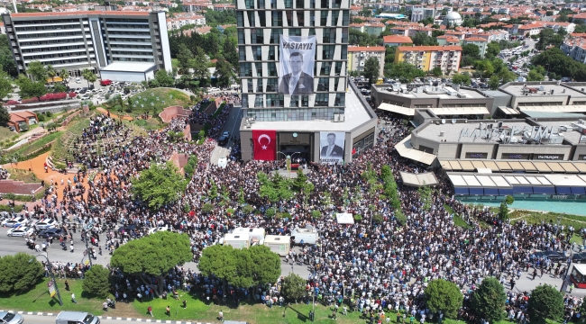Manisa, Başkan Ferdi Zeyrek'e Gözyaşlarıyla Veda Etti