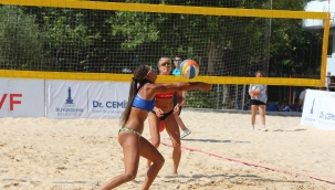 Plaj voleybolunun kalbi İzmir'de attı