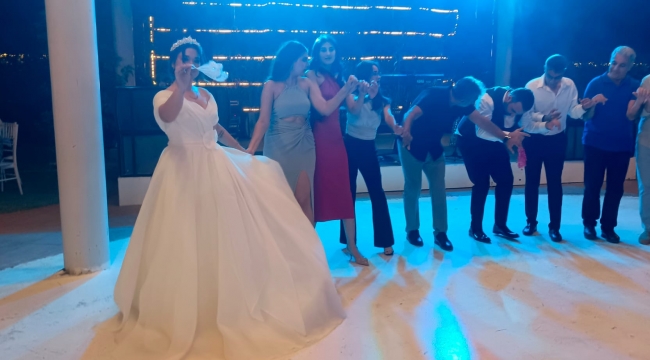 Şule ile Ozan Hayatlarını Birleştirdi