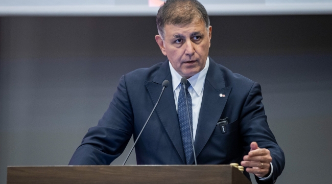 Başkan Tugay mobilya sektörünün geleceğine yön verecek formülleri anlattı