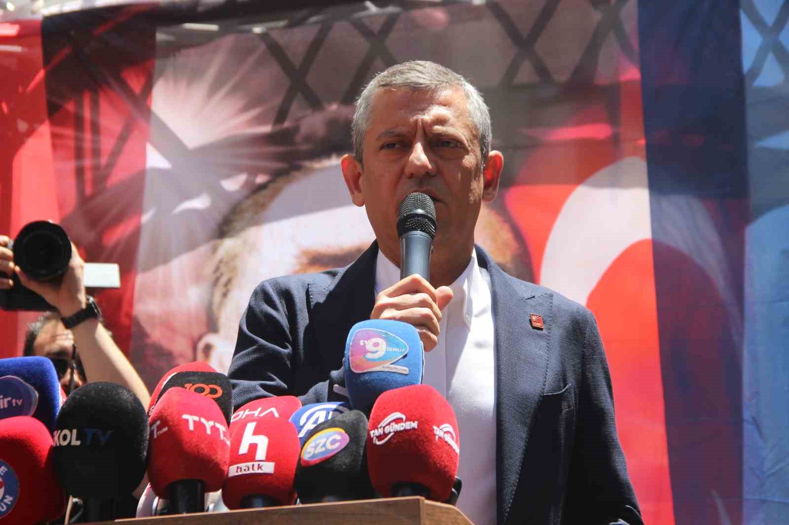 CHP Genel Başkanı Özel: "Kimseyi satmadım, Tunç Soyer'i de satmam"