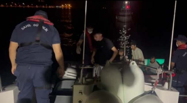 İzmir açıklarında 40 düzensiz göçmen yakalandı