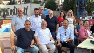 Zafer Partisi Aliağa İlçe Başkanlığı'ndan Demokrasi Meydanı'nda Aşure İkramı