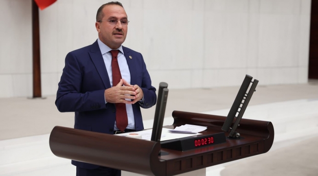 AK Partili Kırkpınar'dan Tugay'a alkış eleştirisi