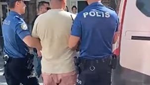 Bıçaklı gasp girişimine Konak polisinden suçüstü