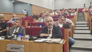 İZBAN''ın '90 dakikadan çıkarılmasına AK Parti Grup Başkanvekili Yıldız'dan sert tepki!