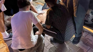 İzmir'de bıçaklı kavga: 1'i ağır 2 yaralı