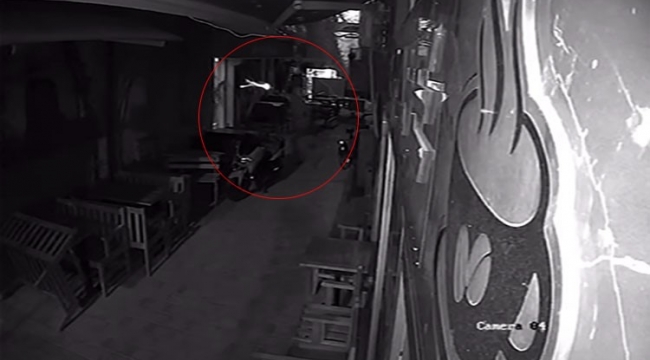İzmir'de gazete binasına silahlı saldırı kamerada