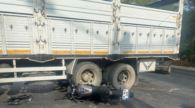 İzmir'de motosiklet sürücüsü genç, kaza kurbanı