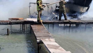 Marinada yanan 5 tekne kullanılamaz hale geldi