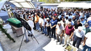  Yeni Foça İtfaiye Amiri Nurettin Altan Son Yolculuğuna Uğurlandı