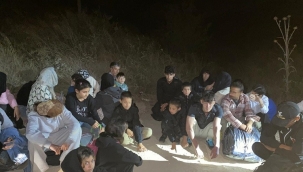 Yunanistan'ın geri ittiği 30 düzensiz göçmen kurtarıldı