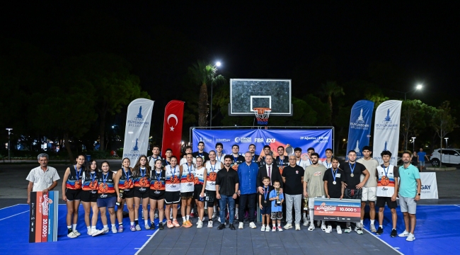 3x3 Streetball İzmir Cup 2025'te ödüller sahiplerini buldu