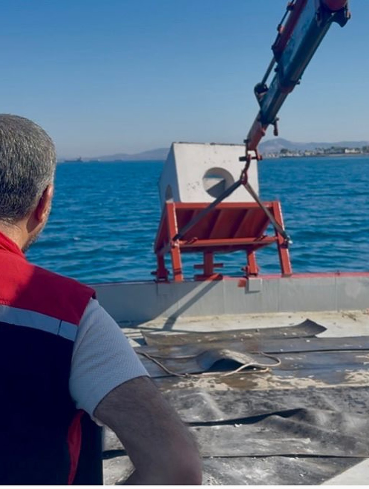 Aliağa'da Yapay Resif Çalışmaları Sürüyor