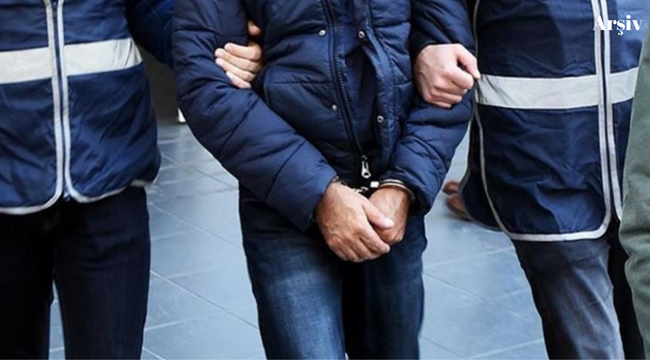 İzmir'de aranması olan 2 hükümlü yakalandı
