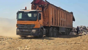 Karateke'de jandarmaya rağmen çöp dökümleri devam ediyor