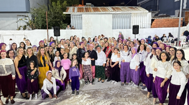 Helvacı'da Kadınlardan Renkli "Şalvar Gecesi"