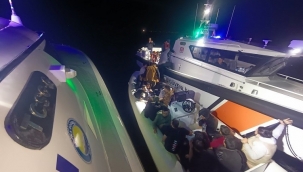 İzmir açıklarında 44 düzensiz göçmen yakalandı