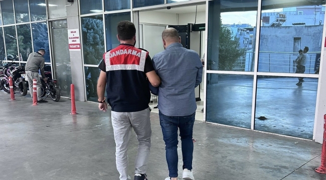 İzmir'de DEAŞ operasyonu: 4 gözaltı