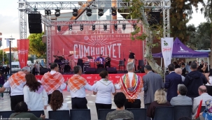 Menderes'te Cumhuriyet coşkusu